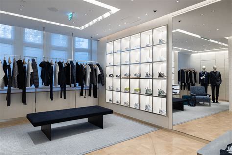 bilder von dior kadewe|Die neue Dior Men’s Boutique im KaDeWe .